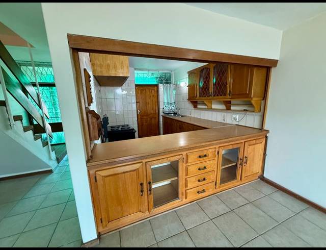 4 BEDROOM TOWNHOUSE FOR SALE IN PELHAM